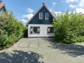 Holiday villa with fenced garden